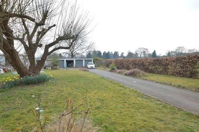  Image of 2 bedroom Flat to rent in Hiltingbury Road Chandler