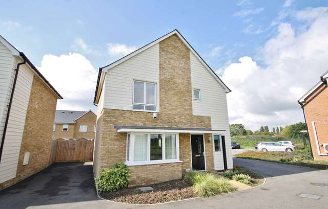  Image of 3 bedroom Detached house for sale in Holly Close Epsom KT19 at Holly Close  Epsom, KT19 8FQ