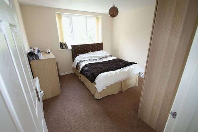  Image of 2 bedroom Flat to rent in Holyhead Road Darlaston Wednesbury WS10 at Holyhead Road Wednesbury Darlaston, WS10 7DQ