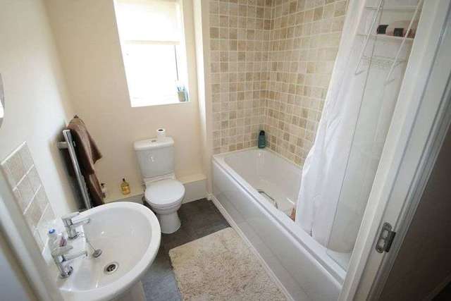  Image of 2 bedroom Flat to rent in Holyhead Road Darlaston Wednesbury WS10 at Holyhead Road Wednesbury Darlaston, WS10 7DQ