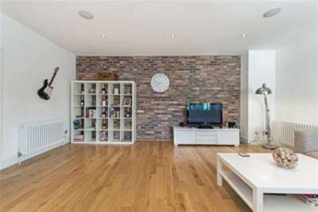  Image of 2 bedroom Flat to rent in James Morrison Street Glasgow G1 at Glasgow, G1 5PE