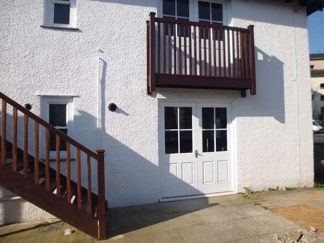  Image of 2 bedroom Flat for sale in Stramongate Kendal LA9 at Kendal Cumbria, LA9 4BD