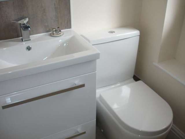  Image of 2 bedroom Flat for sale in Stramongate Kendal LA9 at Kendal Cumbria, LA9 4BD