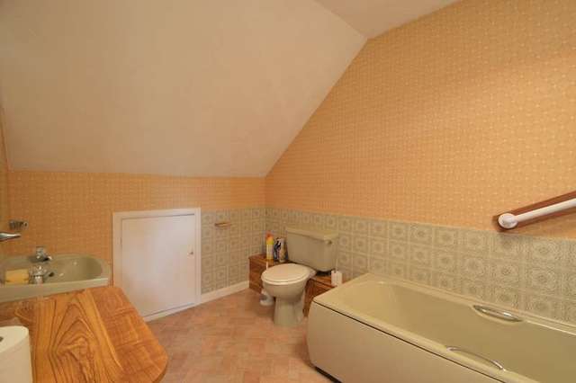  Image of 3 bedroom Detached house for sale in Keble Road Chandler