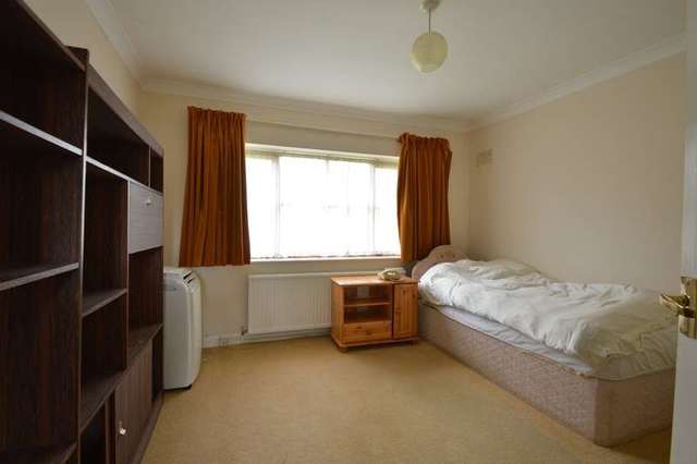  Image of 3 bedroom Detached house for sale in Keble Road Chandler