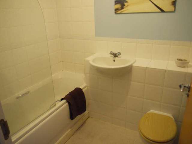  Image of 1 bedroom Apartment for sale in Kelvin Gate Bracknell RG12 at Kelvin Gate  Bracknell, RG12 2TN