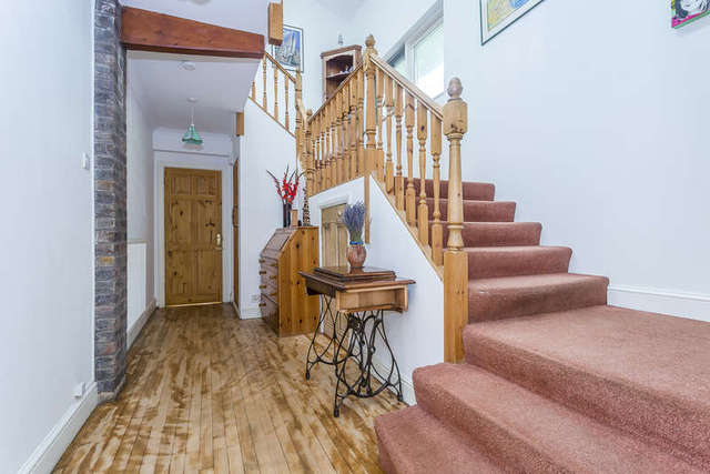  Image of 5 bedroom Detached house for sale in Zig Zag Road Kenley CR8 at Kenley Surrey, CR8 5EL