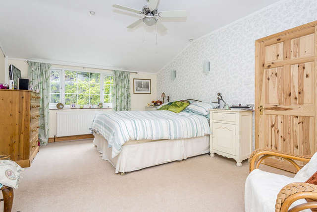  Image of 5 bedroom Detached house for sale in Zig Zag Road Kenley CR8 at Kenley Surrey, CR8 5EL