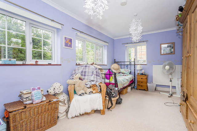  Image of 5 bedroom Detached house for sale in Zig Zag Road Kenley CR8 at Kenley Surrey, CR8 5EL
