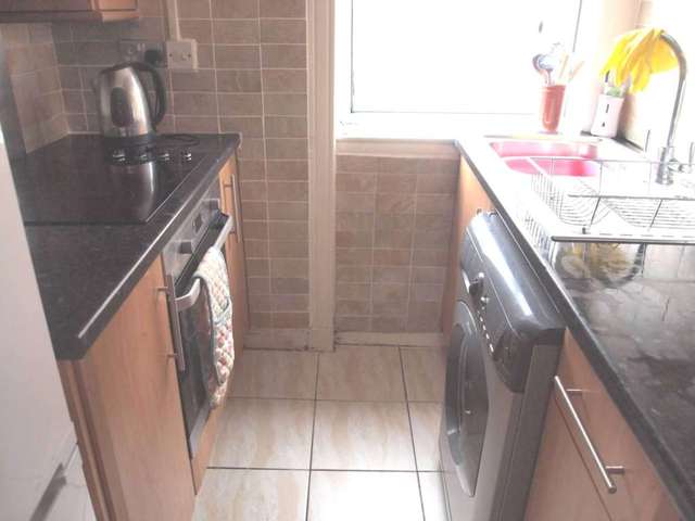  Image of 3 bedroom Flat for sale in Kingsbridge Drive Glasgow G44 at Kingsbridge  Drive Kingspark Glasgow, G44 4JS