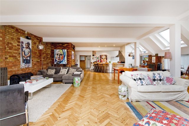  Image of 2 bedroom Flat to rent in Kingsland Road London E2 at London  Haggerston, E2 8DL