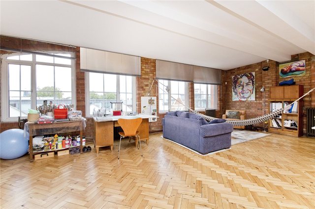  Image of 2 bedroom Flat to rent in Kingsland Road London E2 at London  Haggerston, E2 8DL