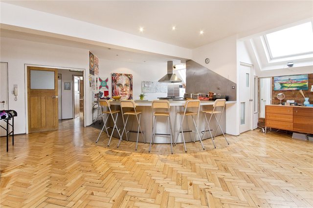  Image of 2 bedroom Flat to rent in Kingsland Road London E2 at London  Haggerston, E2 8DL