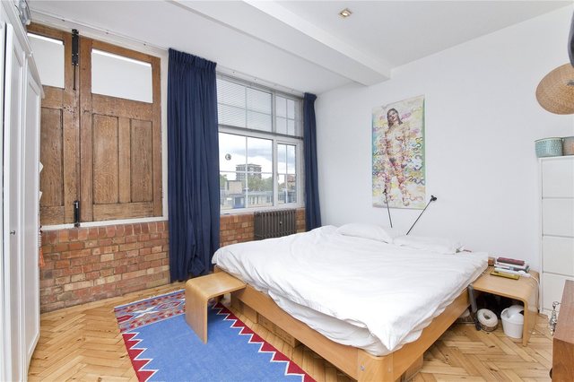  Image of 2 bedroom Flat to rent in Kingsland Road London E2 at London  Haggerston, E2 8DL