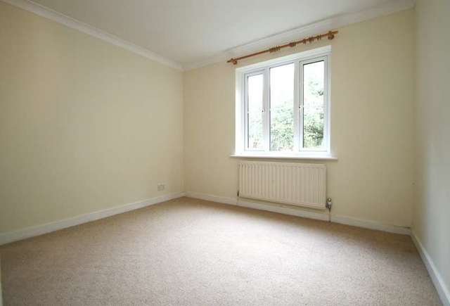  Image of 2 bedroom Flat to rent in Kingsworthy Close Kingston upon Thames KT1 at Kingston Upon Thames Surrey, KT1 3ER