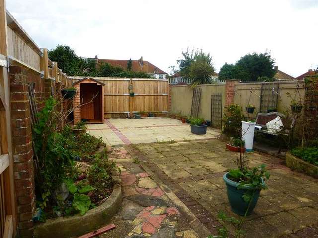  Image of 3 bedroom Semi-Detached house for sale in Kipling Avenue Goring-by-Sea Worthing BN12 at Goring-By-Sea Worthing Worthing, BN12 6LJ