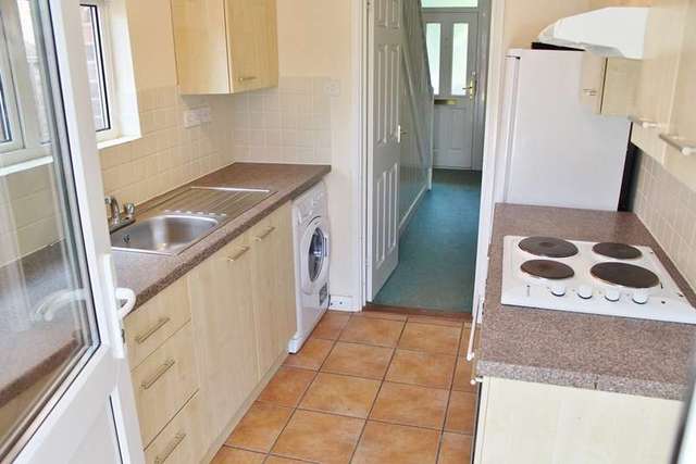  Image of 3 bedroom Semi-Detached house to rent in Bath Road Knowl Hill Reading RG10 at Knowl Hill Reading, RG10 9UR