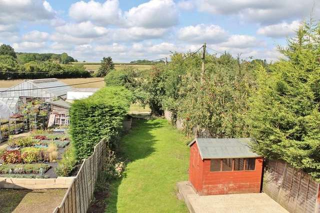  Image of 3 bedroom Semi-Detached house to rent in Bath Road Knowl Hill Reading RG10 at Knowl Hill Reading, RG10 9UR