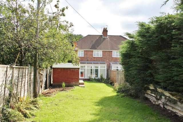  Image of 3 bedroom Semi-Detached house to rent in Bath Road Knowl Hill Reading RG10 at Knowl Hill Reading, RG10 9UR