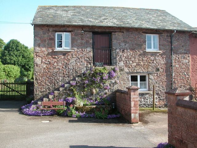  Image of 2 bedroom Flat to rent in Knowle Crediton EX17 at Knowle Farm Knowle Crediton, EX17 5BX