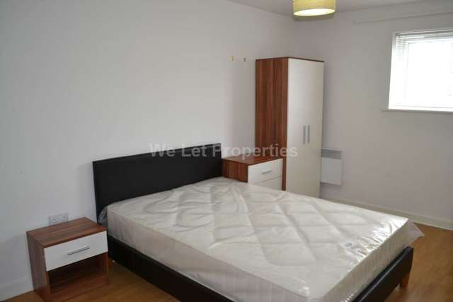  Image of 2 bedroom Apartment to rent in Pilgrims Way Salford M50 at Pilgrims Way  Salford, M50 1AU