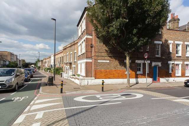  Image of 1 bedroom Detached house to rent in Latchmere Road London SW11 at Battersea, SW11 2JY