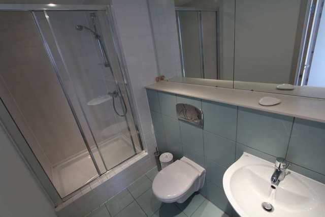  Image of 2 bedroom Apartment to rent in Leftbank Manchester M3 at Leftbank  Manchester, M3 3AJ