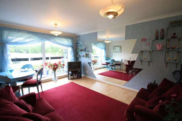  Image of 2 bedroom Apartment for sale in Links View Court Whitefield Manchester M45 at Links View Court Whitefield Manchester, M45 7HP