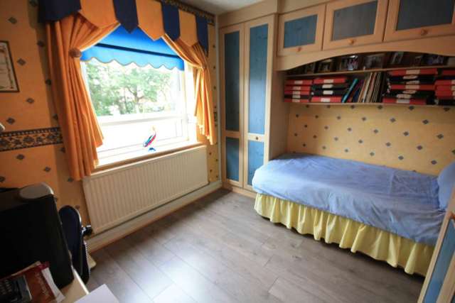  Image of 2 bedroom Apartment for sale in Links View Court Whitefield Manchester M45 at Links View Court Whitefield Manchester, M45 7HP