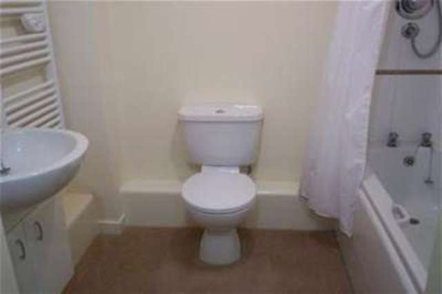  Image of 2 bedroom Flat to rent in Clough Close Middlesbrough TS5 at Middlesbrough, TS5 5DW