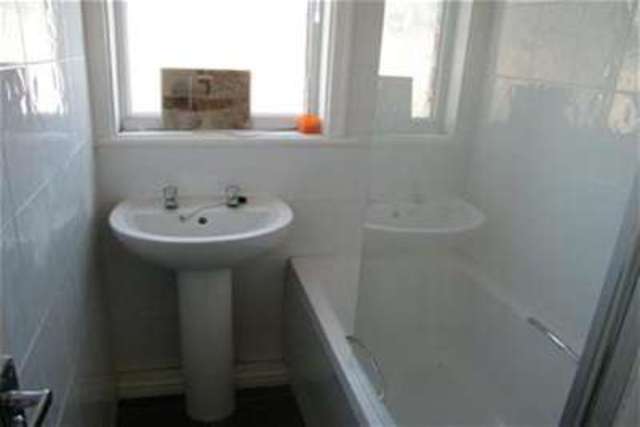  Image of 3 bedroom Detached house to rent in Hambledon Road Middlesbrough TS5 at Middlesbrough, TS5 5EF