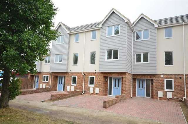  Image of 4 bedroom Town House for sale in Littlestone Road Littlestone New Romney TN28 at Littlestone Kent Littlestone, TN28 8LR