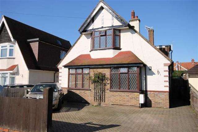  Image of 3 bedroom Detached house for sale in Livesay Crescent Broadwater Worthing BN14 at Broadwater, BN14 8AS
