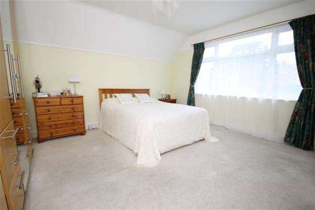  Image of 3 bedroom Detached house for sale in Livesay Crescent Broadwater Worthing BN14 at Broadwater, BN14 8AS
