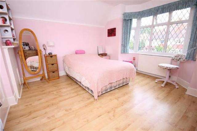  Image of 3 bedroom Detached house for sale in Livesay Crescent Broadwater Worthing BN14 at Broadwater, BN14 8AS