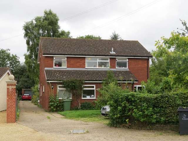  Image of 4 bedroom Property to rent in London Road Attleborough NR17 at London Road  Attleborough, NR17 2DE