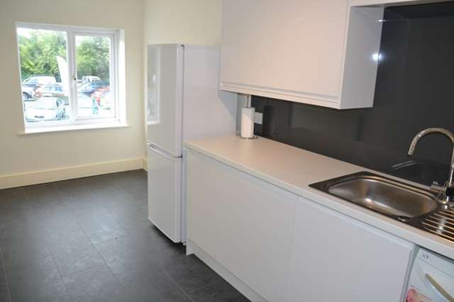  Image of 2 bedroom Flat to rent in London Road East Batheaston Bath BA1 at 239 London Road East Batheaston Bath, BA1 7RL