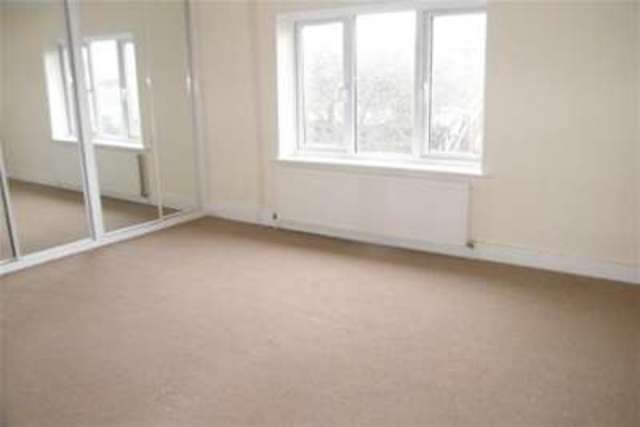  Image of 2 bedroom Terraced house to rent in Jarrah Cottages London Road Purfleet RM19 at Purfleet, RM19 1SA