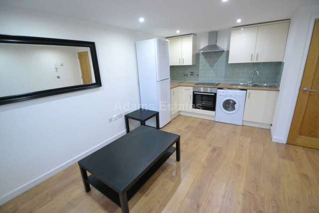  Image of 1 bedroom Apartment to rent in London Street Reading RG1 at London Street  Reading, RG1 4SJ
