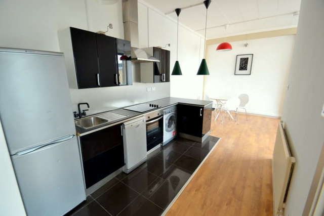  Image of 2 bedroom Flat to rent in Long Street London E2 at Old Street  Shoreditch, E2 8HJ
