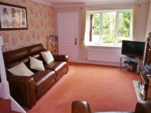  Image of 3 bedroom Detached house for sale in Longcliffe Road Grantham NG31 at Manthorpe, NG31 8EE