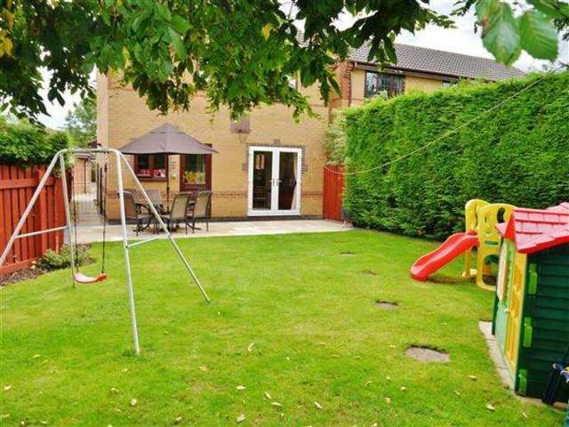  Image of 3 bedroom Detached house for sale in Longcliffe Road Grantham NG31 at Manthorpe, NG31 8EE