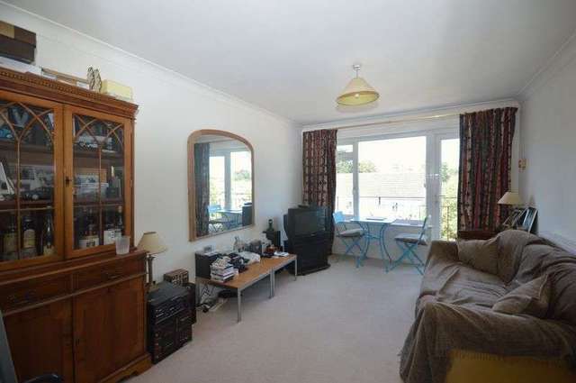  Image of 2 bedroom Flat for sale in Lovelace Road Surbiton KT6 at Lovelace Road  Surbiton, KT6 6NB