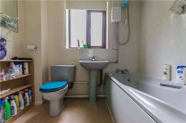  Image of Studio flat for sale in Lucerne Close Cherry Hinton Cambridge CB1 at Cambridge, CB1 9SA