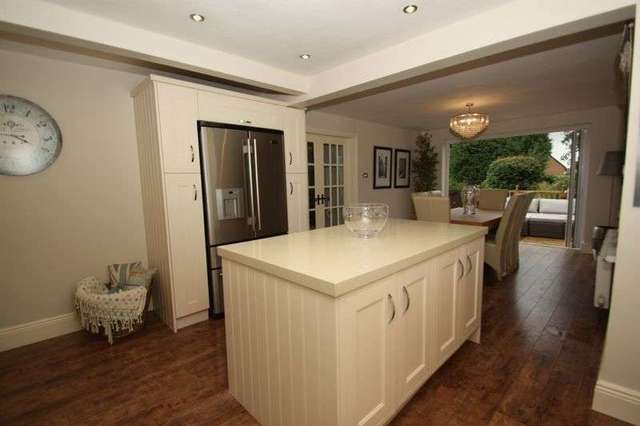  Image of 3 bedroom Detached house for sale in Lynwood Crescent Pontefract WF8 at Lynwood Crescent  Pontefract, WF8 3QX