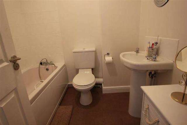  Image of 3 bedroom Terraced house for sale in Masons Close Ipswich IP4 at Ipswich, IP4 5AF