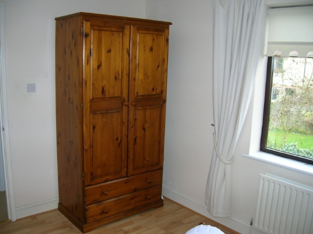  Image of 3 bedroom Detached house to rent in Mayfair Gardens Shirley Southampton SO15 at Southampton Hampshire Southampton, SO15 2TW