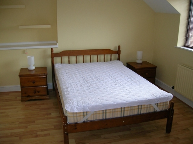  Image of 3 bedroom Detached house to rent in Mayfair Gardens Shirley Southampton SO15 at Southampton Hampshire Southampton, SO15 2TW