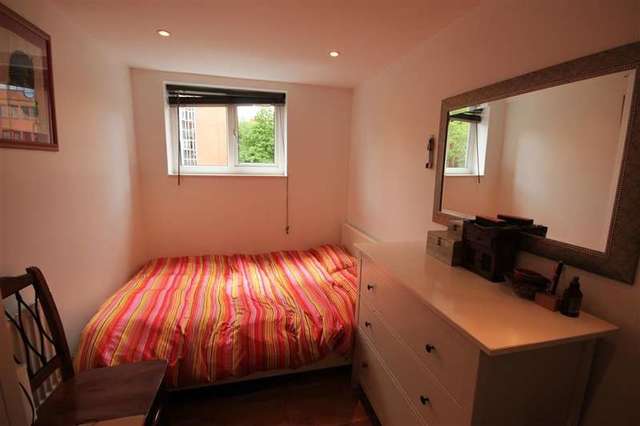  Image of 2 bedroom Flat to rent in Highbridge Wharf Reading RG1 at Highbridge Wharf  Reading, RG1 3AJ