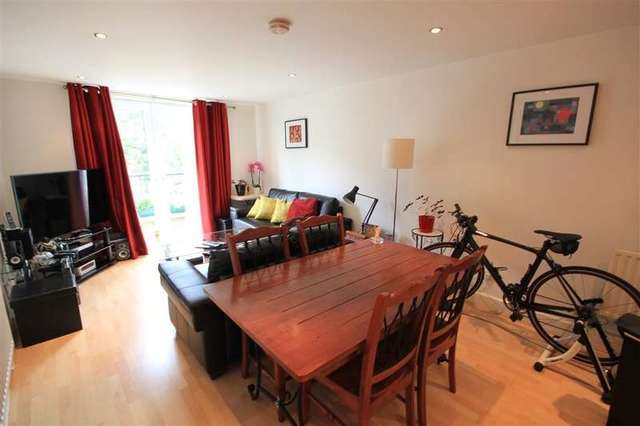 Image of 2 bedroom Flat to rent in Highbridge Wharf Reading RG1 at Highbridge Wharf  Reading, RG1 3AJ
